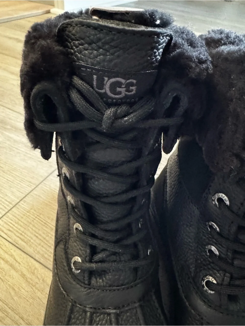UGG Adirondack Boot III Black Waterproof Winter Boots Women’s Size 6 NIB
